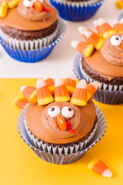 Turkey Cupcakes For Thanksgiving Kid Friendly Recipe Seelindsay