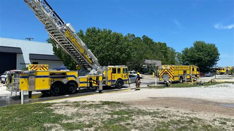 Lees Summit Fire Crews Battle 2 Alarm Blaze Newco Manufacturing