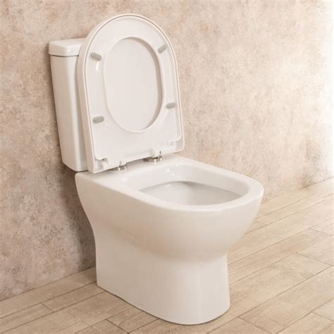 Wc Con Cassetta Esterna Comfort Con Lo Scarico A Muro L Xp Xa Cm Cod