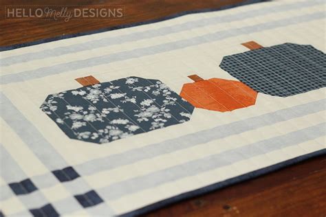 Gingham Pumpkins Free Pattern In 2021 Pumpkin Table Runner Table