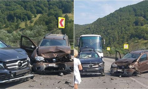 Foto Un Ofer Din Alba Iulia Implicat Ntr Un Grav Accident Pe Valea