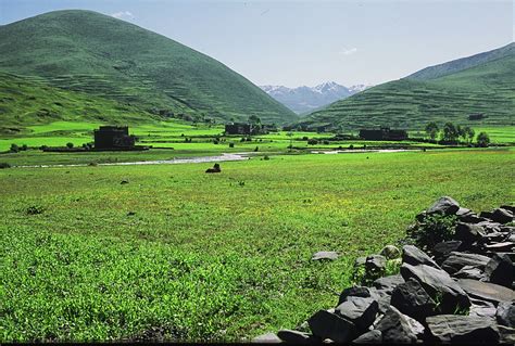 Tibetan Plain Southwest China Lyramids Post Flickr