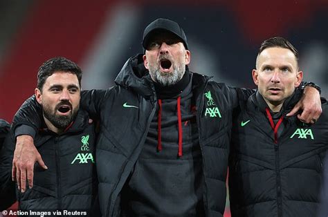 Emotional Jurgen Klopp Joins His Liverpool Players And Staff As They Sing A Rousing Rendition Of