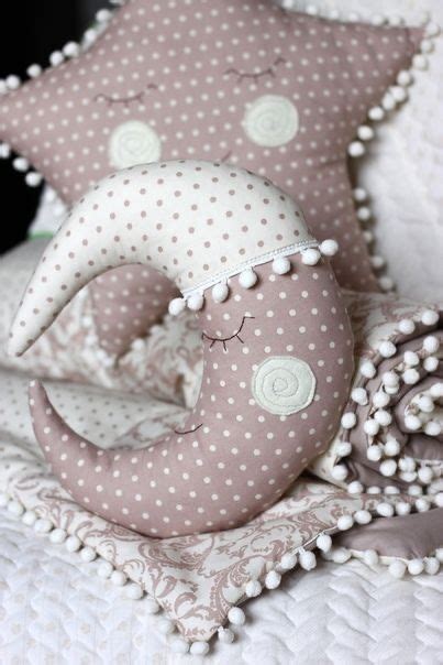 Подушка для детской комнаты/кроватки | Diy baby stuff, Baby crafts ...