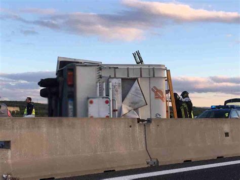 Pasquetta Incidente In Autostrada Camper Ribaltato Canosa News24city