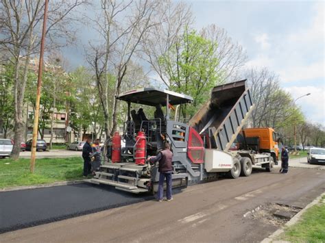 Asfaltiranje Udarnih Rupa U Atinskoj Ulici Foto Infokg Gradski