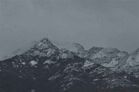 Meteo In Toscana Ecco La Neve Vette Imbiancate All Elba Si Scia In