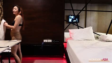 Slutty Amateur Thai Ho Fucks A Lucky Foreigner