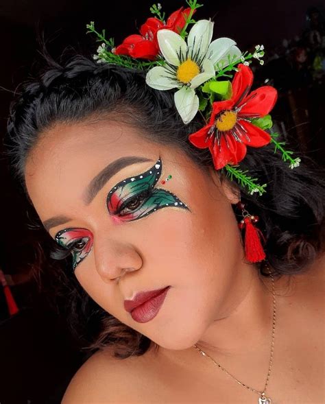 Maquillaje artístico mexicano Como maquillar ojos caidos Maquillaje