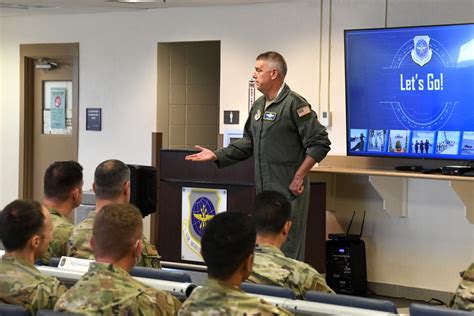 Dvids Images Air Mobility Command Commander Visits Th Air