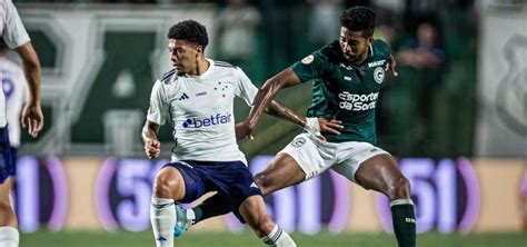 Bahia volta para o Z4 do Brasileirão após Cruzeiro vencer Goiás Metro 1