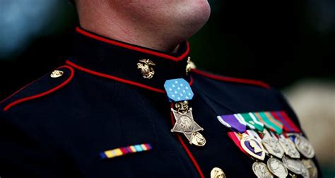 How to Wear a Marine Corps Dress Uniform | Our Everyday Life