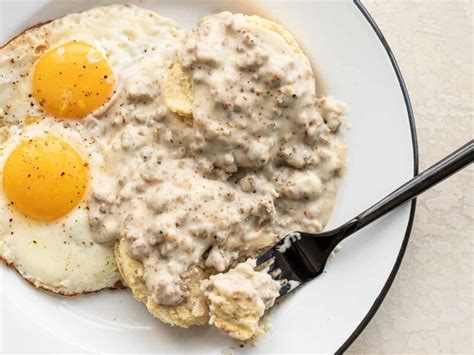 Easy Country Sausage Gravy - Budget Bytes