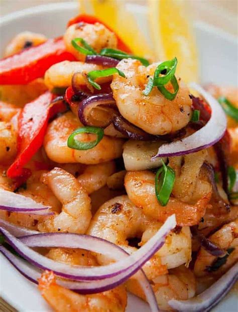 Garlic Shrimp Stir Fry With Peppers Onions The Kitchen Magpie