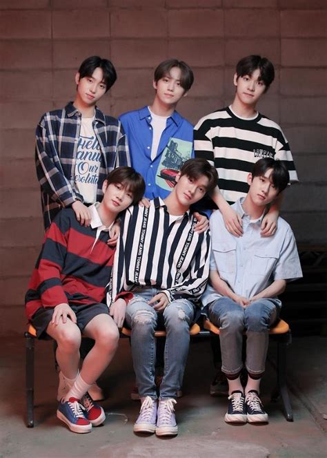 Âm mưu của nàng hot girl tung ảnh nóng hẹn hò bí mật với nam ca sĩ đình đám