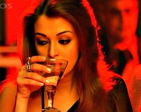 Aishwarya Rai Hot Photos From Movie Shabd Superhot Stills