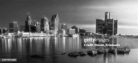 Detroit Skyline Sunrise Photos and Premium High Res Pictures - Getty Images