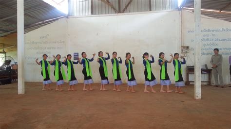 Lao Traditional Dance 3 - YouTube