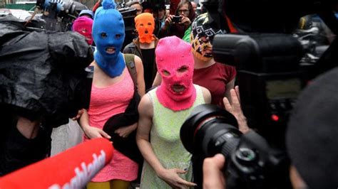 Las Pussy Riot llevarán en febrero a Bilbao su espectáculo de teatro punk