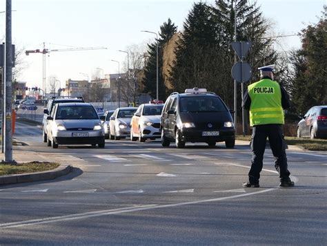 Elbl G Po Cig Na Parkingu Przed Centrum Handlowym Latek Na Widok