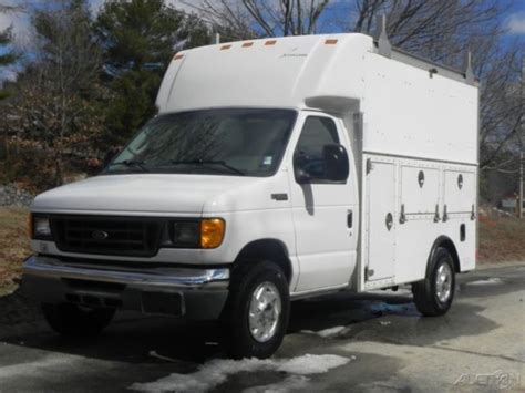 04 Ford E 350 E350 Cutaway Enclosed Utility Van 60l Power Stroke