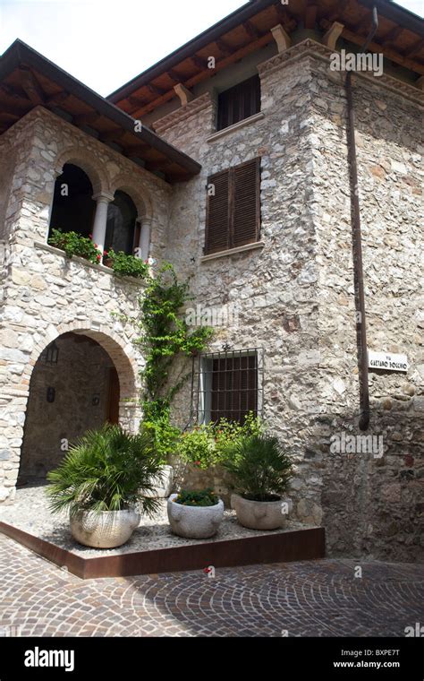 Salo Gardasee Italien Stockfotografie Alamy