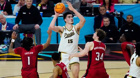 Ncaa Le Canadien Zach Edey De Purdue Remporte Un 2e Trophée