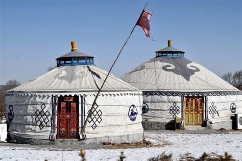 How Is Mongolian Culture Unique? Understanding Its Customs & Traditions