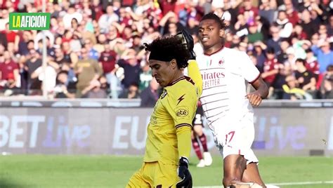 Guillermo Ochoa Se Luce Con Doble Atajada En Su Debut Con Salernitana