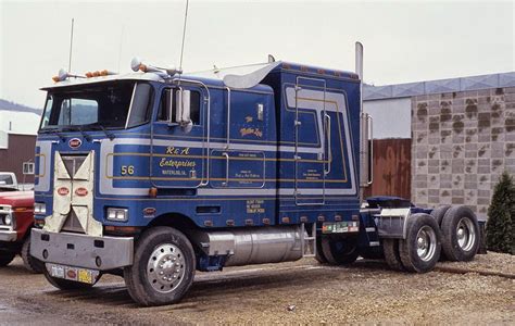 Motart Peterbilt Cabover