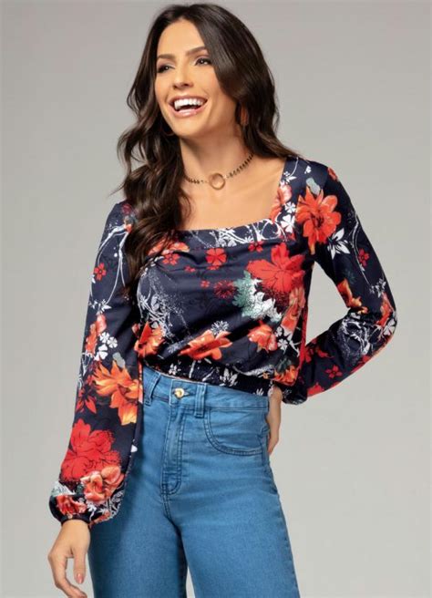 Blusa Floral Azul Decote Quadrado Quintess