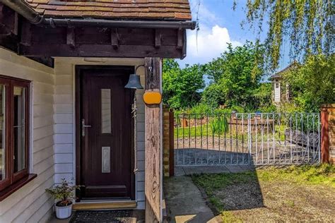 Mill Lane South Chailey Lewes East Sussex Bn8 2 Bedroom Barn