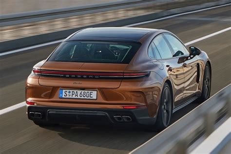 Zien Nieuwe Porsche Panamera Kan Dansen Op Luchtvering