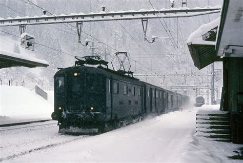 Re 4 4 I 10015 Of SBB Between Gurtnellen And Amsteg