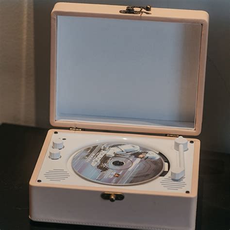 Retro Cd Player Wood Blue Pink From Apollo Box Atelier Yuwa Ciao Jp