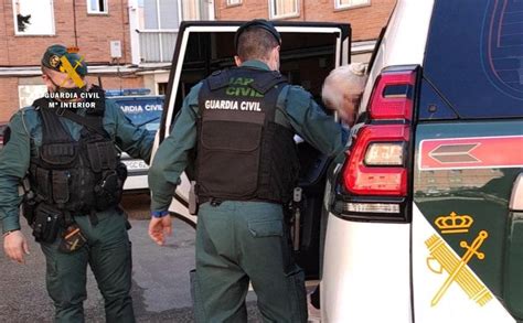 La Guardia Civil Detiene A Dos Personas Como Supuestas Autoras De Un