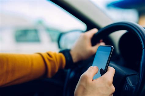 What Are The Most Common Types Of Distractions While Driving Law