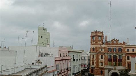 El Tiempo En C Diz De Agosto Cielos Con Nubes Y Unos De