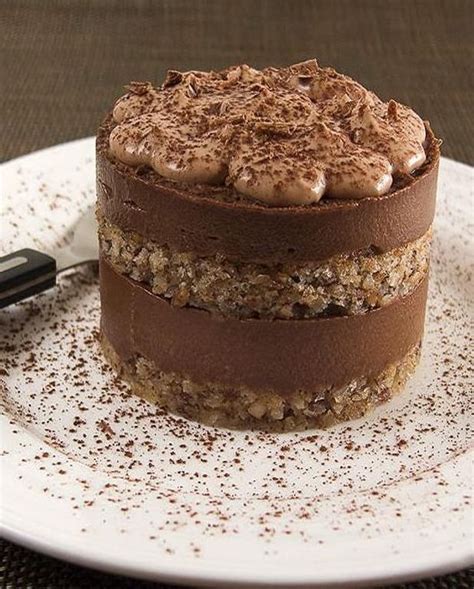 Entremet Noisette Et Chocolat Pour Personnes Recettes Elle Table