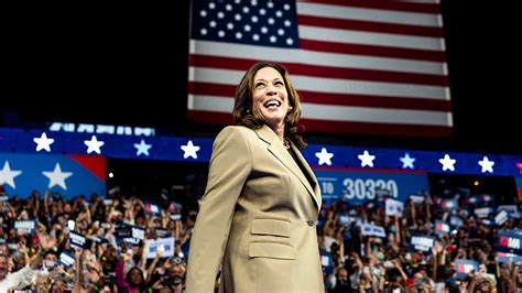 Kamala Harris fue criticada por exigir una identificación para