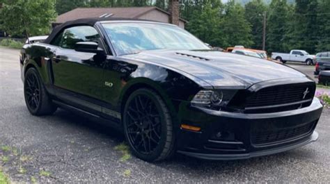 2014 Ford Mustang GT/CS Convertible for Sale at Auction - Mecum Auctions