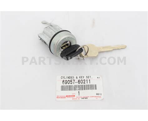 Toyota 69057 60211 CYLINDER KEY SET IGNITION SWITCH LOCK