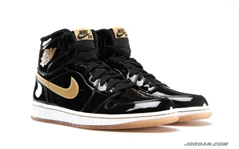 Air Jordan 1 Retro High OG Black/Gold - New Image and Release Info