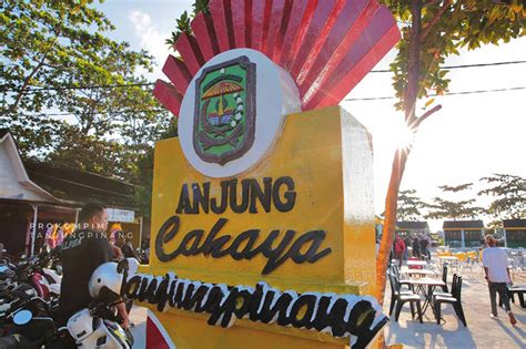 Anjung Cahaya Kawasan Kuliner Legendaris Di Tanjungpinang Dibuka