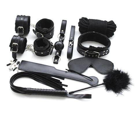 Wholesale Price Multiple Styles Leather Bondage Restraint Set Toys For