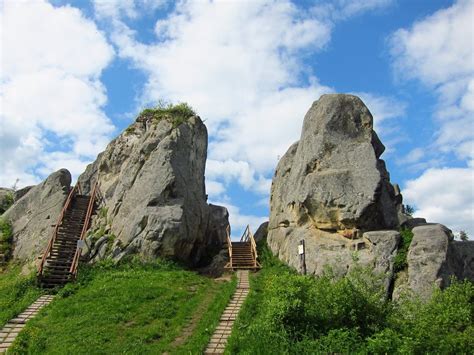 ТУСТАНЬ (Урич) фортеця - castles, замки, палаци, фортеці,
