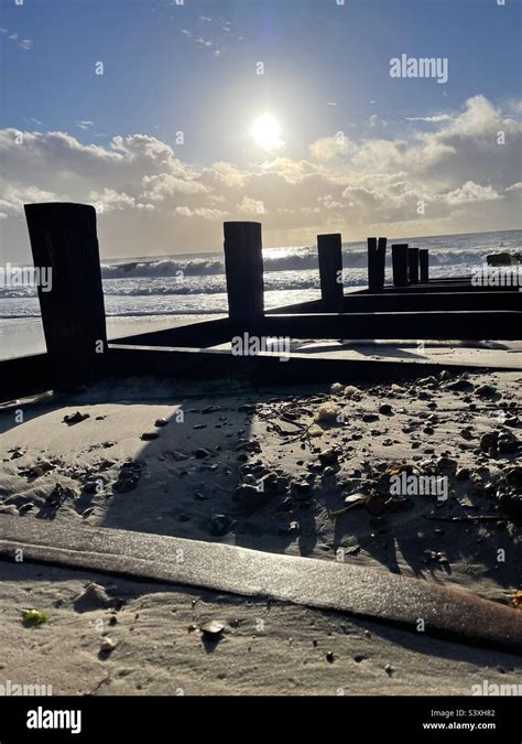 A beautiful morning on Highcliffe Beach Stock Photo - Alamy