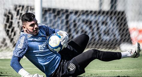 Santos Goleiro rompe tendão de Aquiles e passará por cirurgia