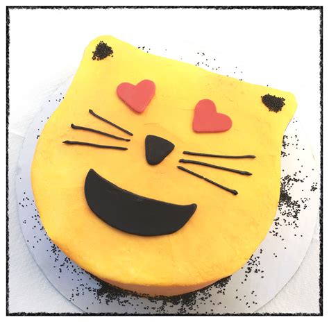 Cat Emoji cake | Emoji cake, Cat birthday party, Cake decorating