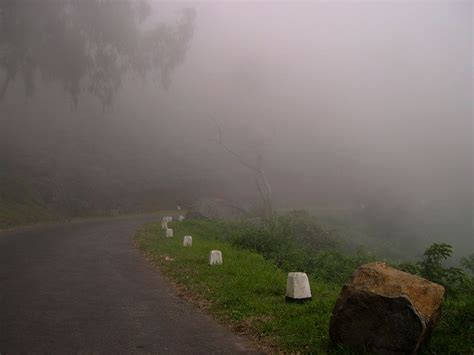 Pin By Sri Lankan Expeditions On Haputale Trekking Country Roads